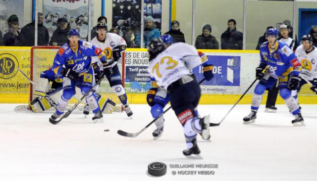 Photo hockey Ligue Magnus - LM playoff, 1er tour, match 3 : Dijon  vs Chamonix  - Dijon au suspense et au finish