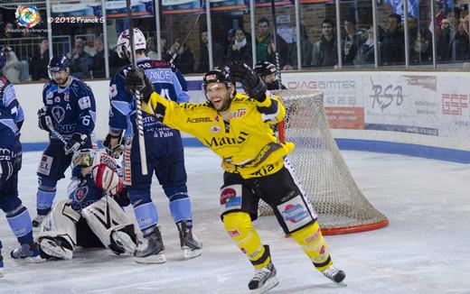 Photo hockey Ligue Magnus - LM Playoffs : 1/2 finale , match 4 : Angers  vs Rouen - Les Dragons ont trembl