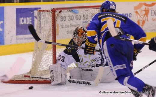 Photo hockey Ligue Magnus - LM Playoffs : 1/4 , match 1 : Dijon  vs Grenoble  - Dijon fait le mtier