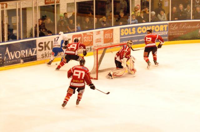 Photo hockey Ligue Magnus - LM Playoffs : 1er tour, match 1 : Morzine-Avoriaz vs Gap  - Les Rapaces prennent l