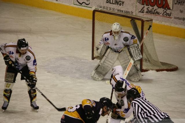 Photo hockey Ligue Magnus - LM playoffs : 1er tour, match 3 : Chamonix  vs Morzine-Avoriaz - Morzine plus conqurant