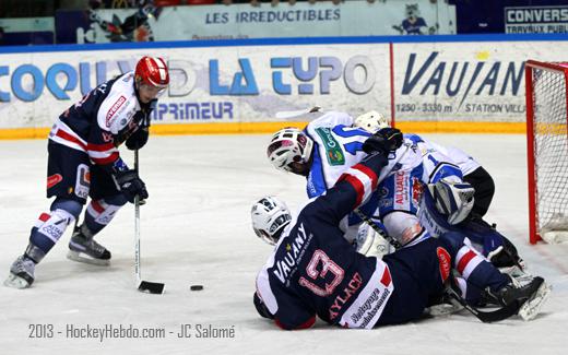 Photo hockey Ligue Magnus - LM Playoffs : 1er tour, match 3 : Grenoble  vs Gap  - Grenoble carte Gap