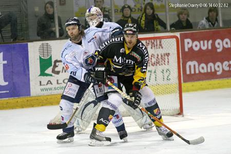 Photo hockey Ligue Magnus - Play-off Ligue Magnus : Finale, match 2 : Rouen vs Angers  - Guigne contre niaque 