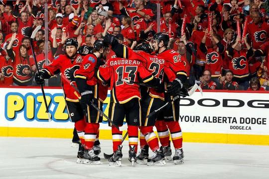 Photo hockey NHL : National Hockey League - AHL - NHL : National Hockey League - AHL - NHL : Calgary prend une option