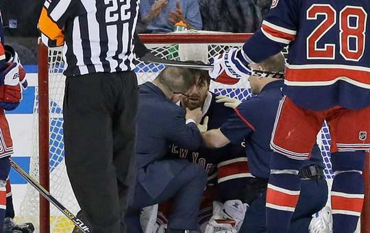 Photo hockey NHL : National Hockey League - AHL - NHL : National Hockey League - AHL - NHL : Lundqvist absent un mois