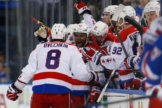 Photo hockey NHL : National Hockey League - AHL - NHL : National Hockey League - AHL - NHL : Washington surprend New York