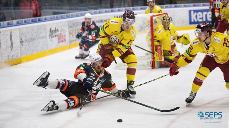 Photo hockey Tipos Extraliga - Tipos Extraliga - Tipos Extraliga : Les militaires chassent le renard