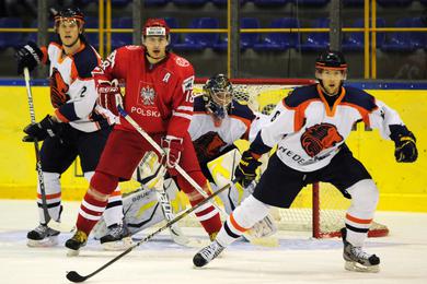 Photo hockey CM 1 (B) : La Pologne en avant - Championnats du monde