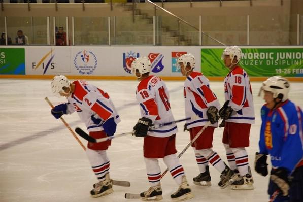 Photo hockey CM 3 : La journe des cartons - Championnats du monde