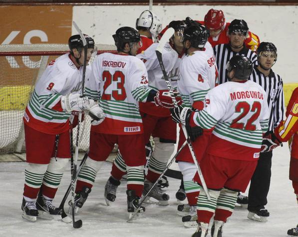 Photo hockey CM D2 (B) : La Chine tombe sur un os - Championnats du monde