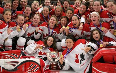 Photo hockey CM Fm : Les Canadiennes en or - Championnats du monde