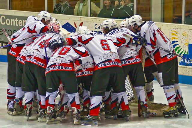 Photo hockey D3 Carr final : Quelques articles - Division 3