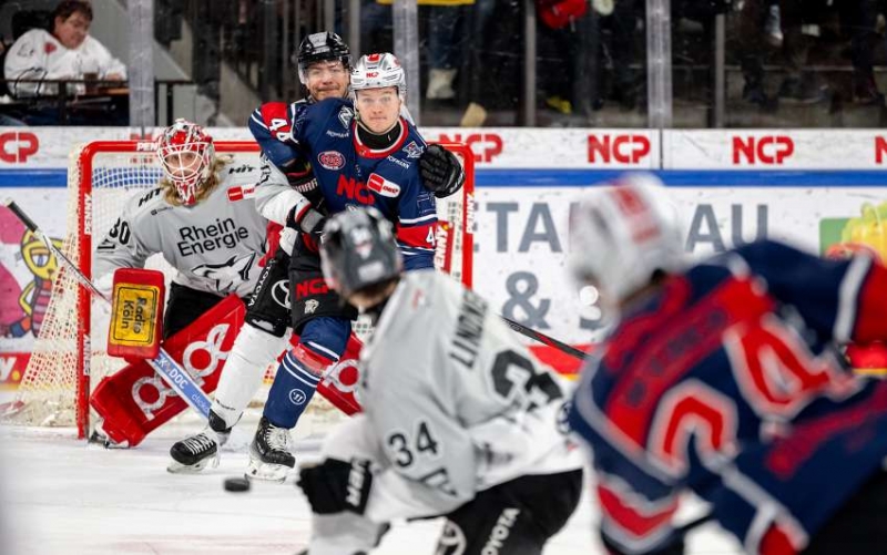 Photo hockey DEL : De justesse - Hockey en France