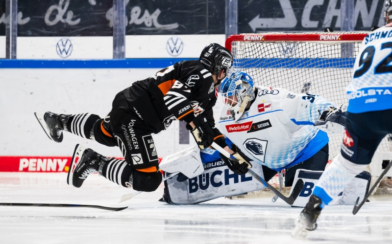 Photo hockey DEL : Les Grizzlys dvorent le leader - Hockey en Europe