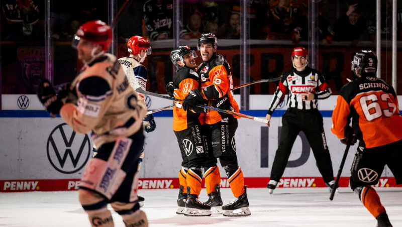 Photo hockey DEL : Sorti de l