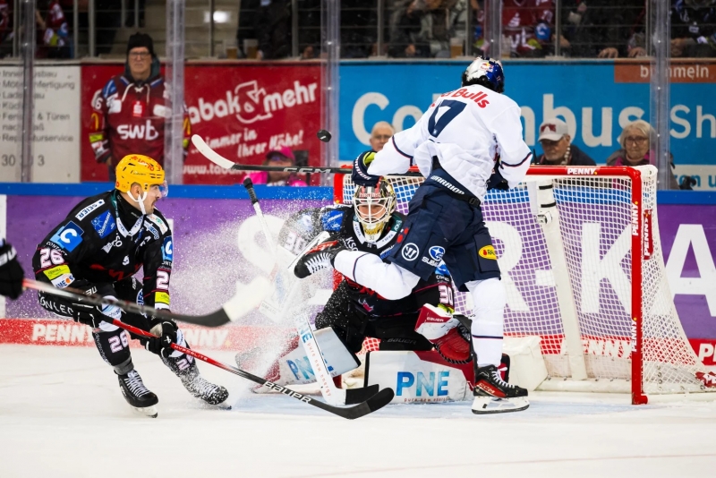 Photo hockey DEL : Sorti de l