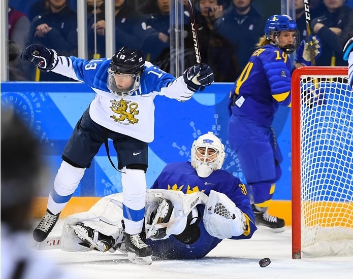 Photo hockey JO Fem : Russes et Finlandaises en demi - Jeux olympiques