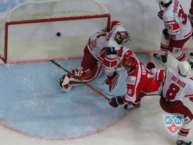 Photo hockey KHL : Alexe Yashin dcisif - KHL - Kontinental Hockey League
