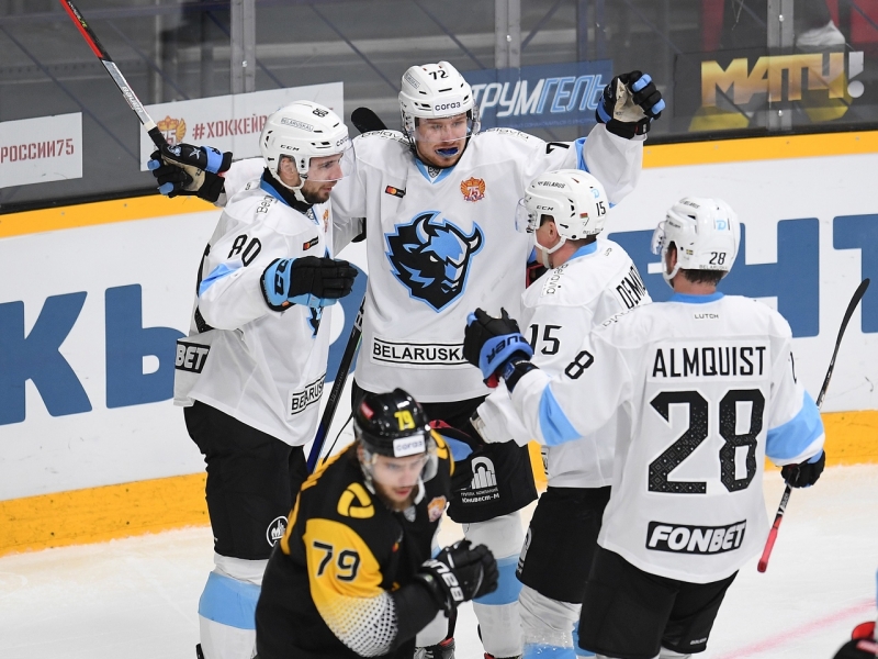 Photo hockey KHL : Bison et Cerf s