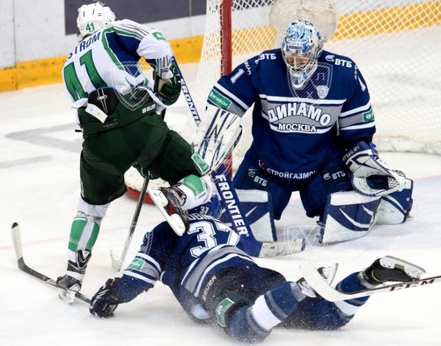 Photo hockey KHL : Coup de matraque - KHL - Kontinental Hockey League