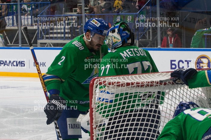 Photo hockey KHL : Dans les serres de l