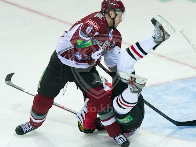 Photo hockey KHL : David humilie Goliath - KHL - Kontinental Hockey League