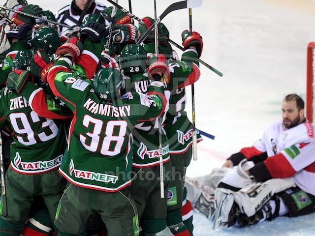 Photo hockey KHL : Eins Zwei Polizei - KHL - Kontinental Hockey League