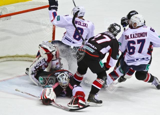 Photo hockey KHL : La dynamique brise - KHL - Kontinental Hockey League