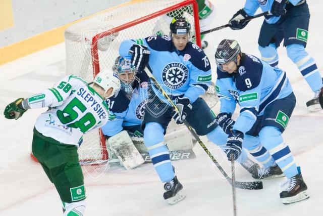 Photo hockey KHL : La neige recouvre l