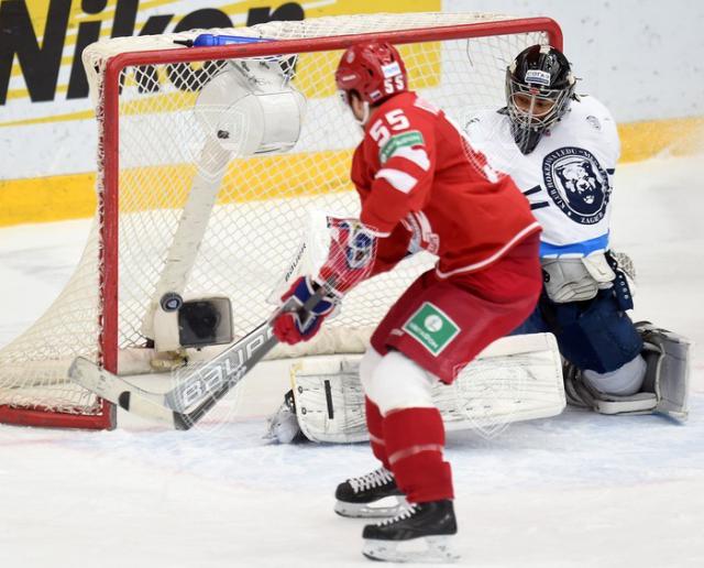 Photo hockey KHL : La neige recouvre l