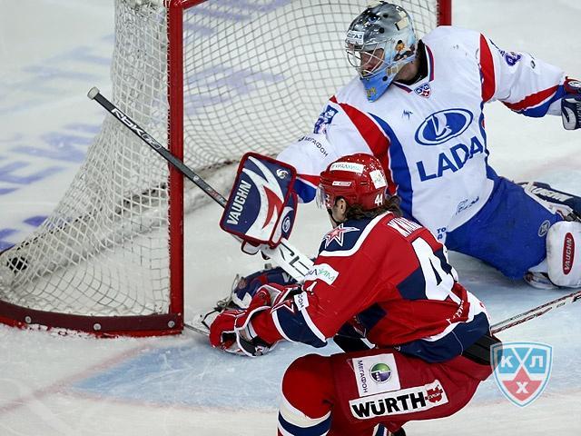 Photo hockey KHL : Le CSKA galise, le Spartak double - KHL - Kontinental Hockey League