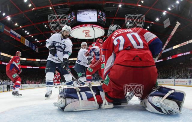 Photo hockey KHL : Le Dynamo rejoint la fte - KHL - Kontinental Hockey League