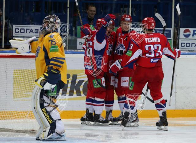 Photo hockey KHL : Le Lokomotiv  toute vapeur - KHL - Kontinental Hockey League