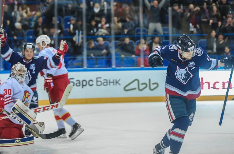 Photo hockey KHL : Le Loup chasse sur ses terres - KHL - Kontinental Hockey League