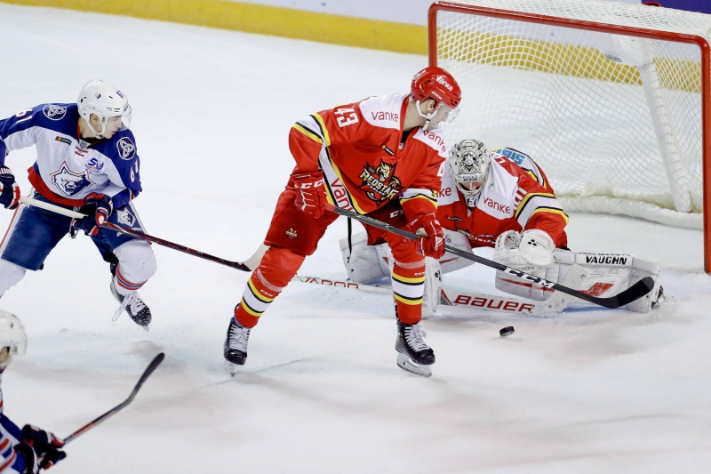 Photo hockey KHL : Le Loup domine le Dragon - KHL - Kontinental Hockey League