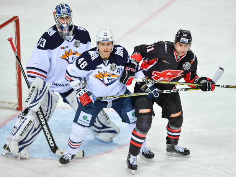 Photo hockey KHL : Le Renard croque l