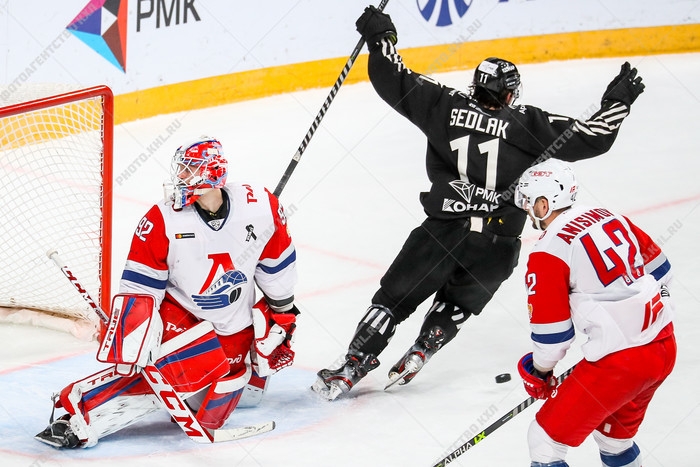 Photo hockey KHL : Le Traktor fonce - KHL - Kontinental Hockey League