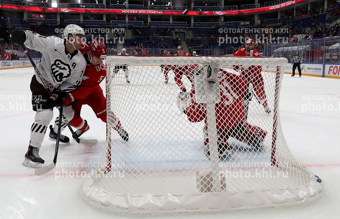 Photo hockey KHL : Le Traktor redmarre - KHL - Kontinental Hockey League