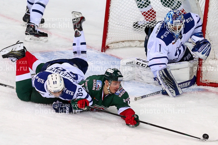 Photo hockey KHL : Les policiers remportent le classico - KHL - Kontinental Hockey League