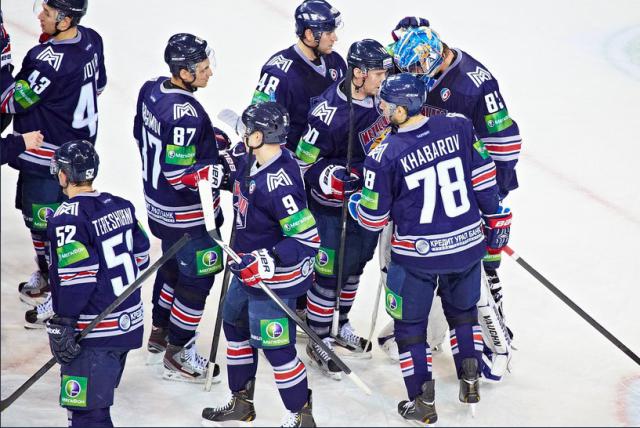 Photo hockey KHL : Magnitogorsk aux commandes - KHL - Kontinental Hockey League