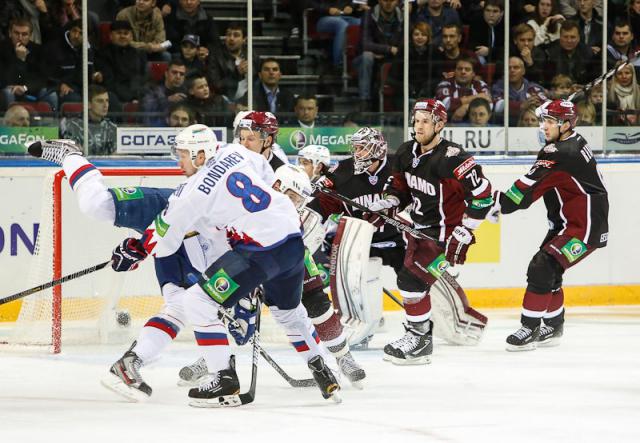 Photo hockey KHL : Malkin en feu - KHL - Kontinental Hockey League