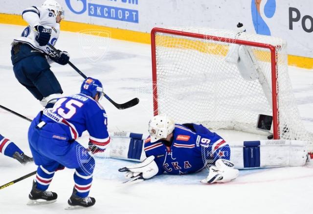 Photo hockey KHL : Moscou frappe toujours deux fois - KHL - Kontinental Hockey League