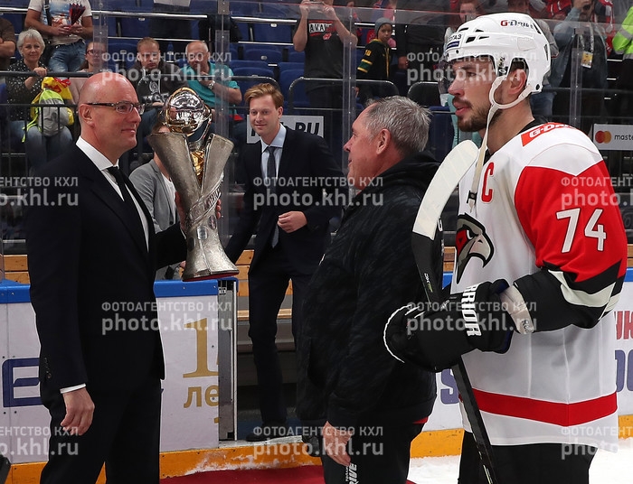 Photo hockey KHL : Omsk tient sa revanche - KHL - Kontinental Hockey League