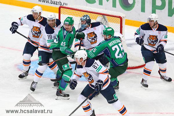 Photo hockey KHL : Parlez moi d