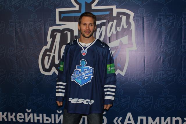 Photo hockey KHL : Prsentation des maillots de l