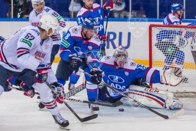 Photo hockey KHL : Renversant ! - KHL - Kontinental Hockey League