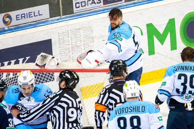 Photo hockey KHL : Salak encore suspendu - KHL - Kontinental Hockey League