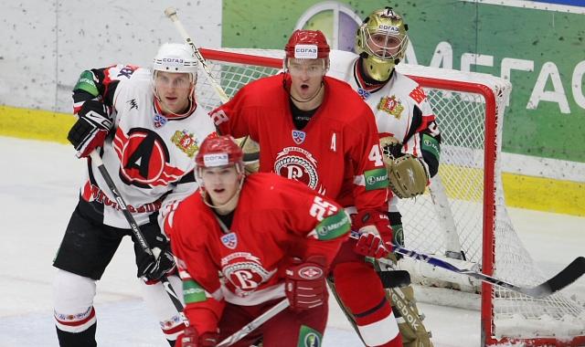 Photo hockey KHL : Sous les roues - KHL - Kontinental Hockey League