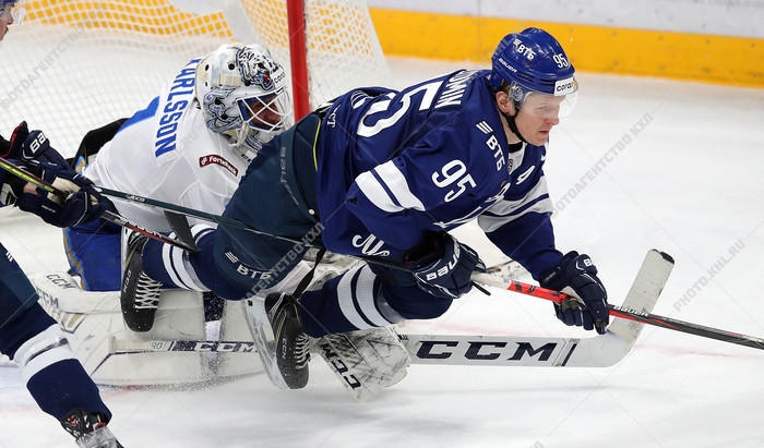 Photo hockey KHL : Un bien joli duel - KHL - Kontinental Hockey League