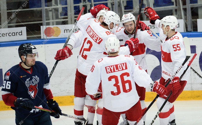 Photo hockey KHL : Une seconde de bonheur - KHL - Kontinental Hockey League